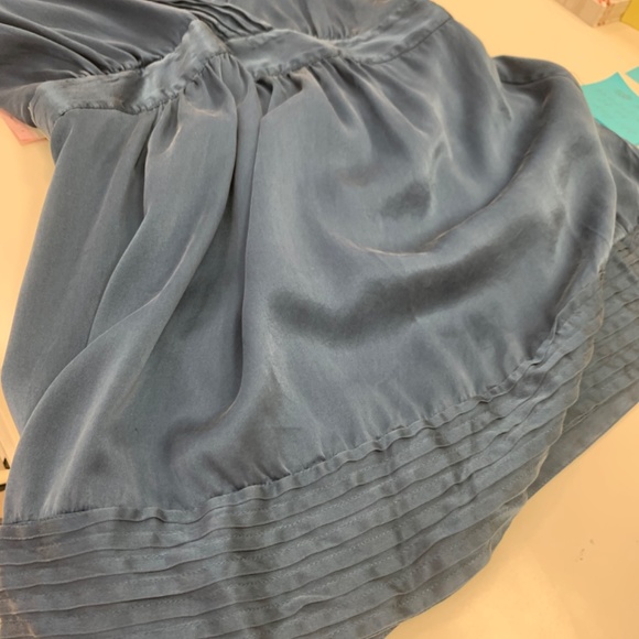 A pea in the pod  silk maternity top - Picture 8 of 8